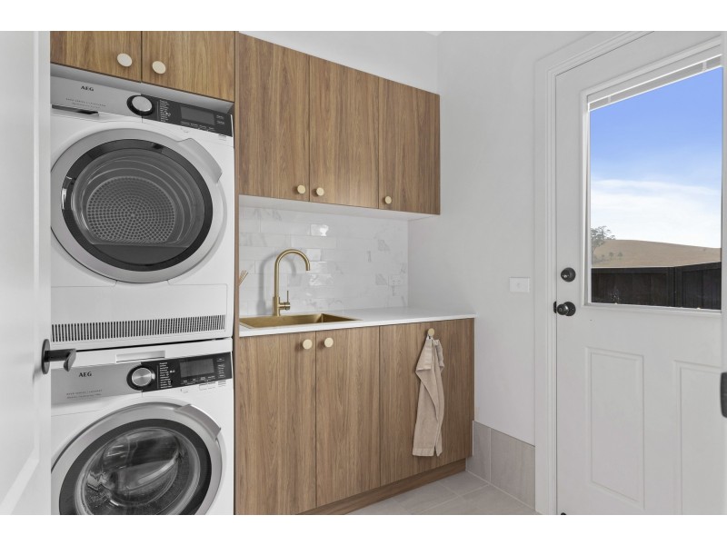 18 Gunners Close, South Bowenfels NSW 2790