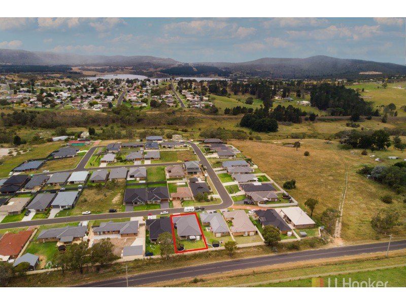 33 Henning Crescent, Wallerawang NSW 2845