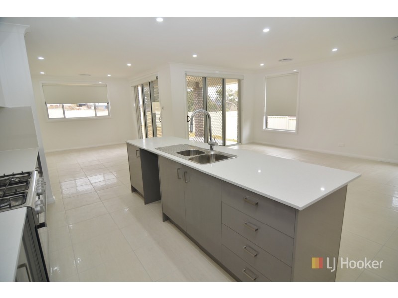 33 Henning Crescent, Wallerawang NSW 2845