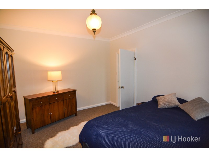 80 Martini Parade, Lithgow NSW 2790