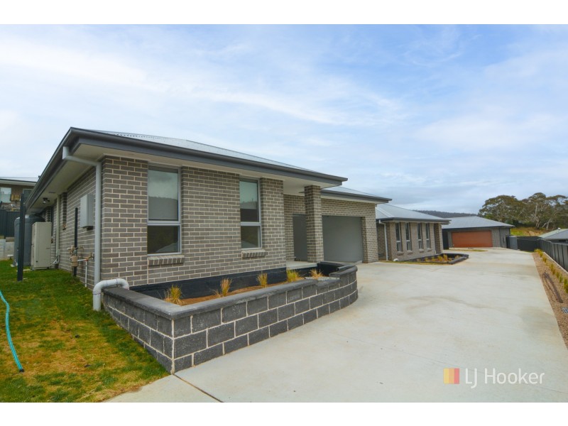 1/7 Mayview Drive, Lithgow NSW 2790