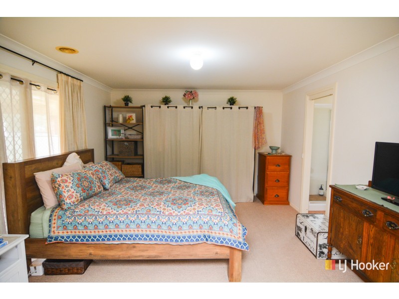 2 Mortlock Close, Lithgow NSW 2790