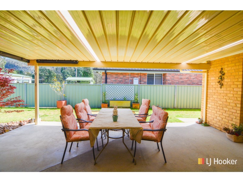 2 Mortlock Close, Lithgow NSW 2790