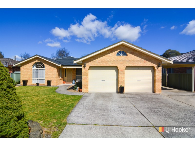 2 Mortlock Close, Lithgow NSW 2790