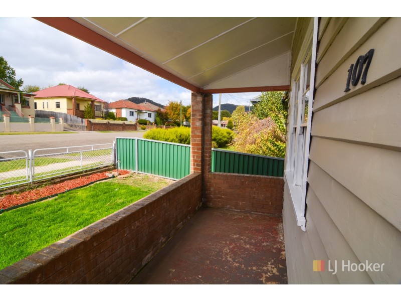 107 Martini Parade, Lithgow NSW 2790