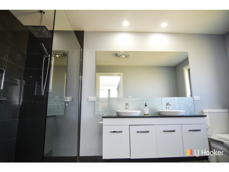 1D Hillcrest Avenue, Lithgow NSW 2790