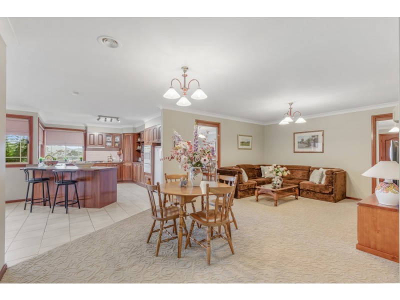 11 Acacia Close, Lithgow NSW 2790