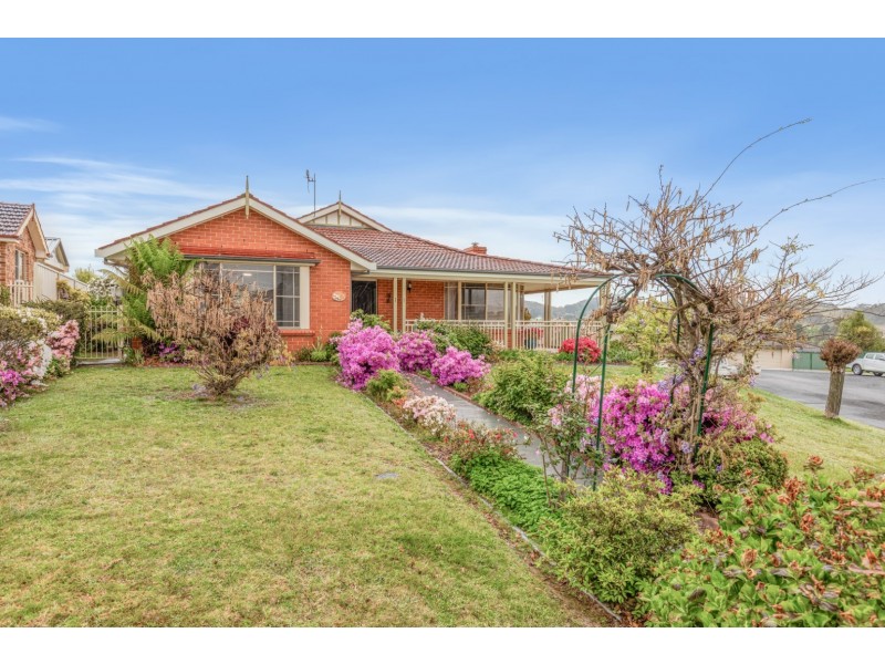 11 Acacia Close, Lithgow NSW 2790