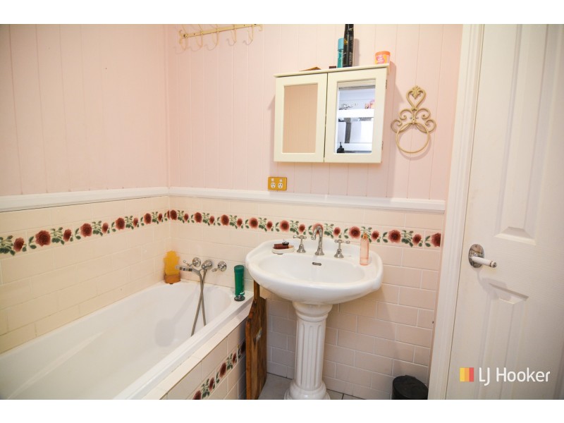 122 Macaulay Street, Lithgow NSW 2790