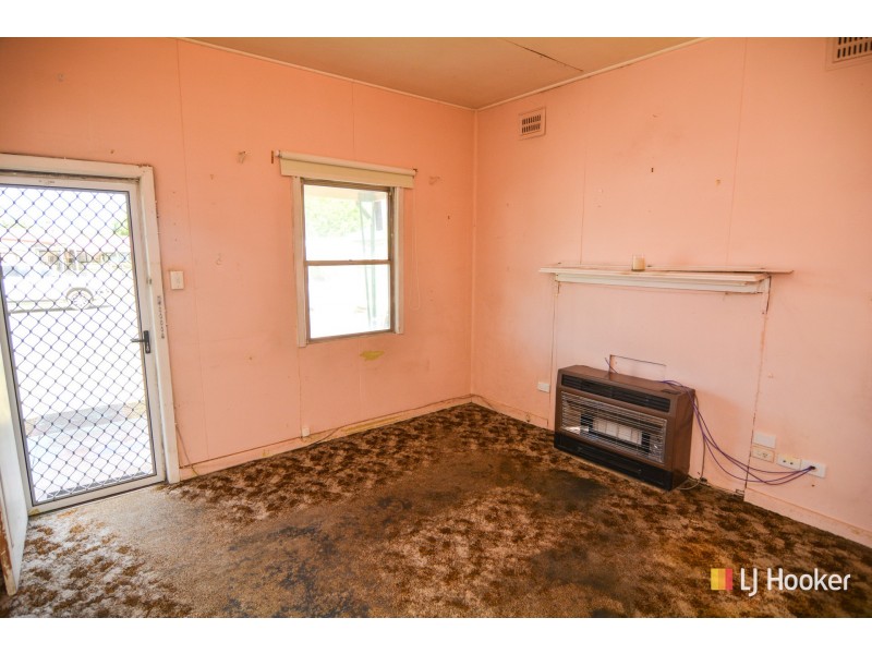 8 Wear Street, Lithgow NSW 2790