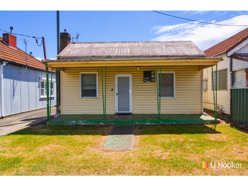 8 Wear Street, Lithgow NSW 2790