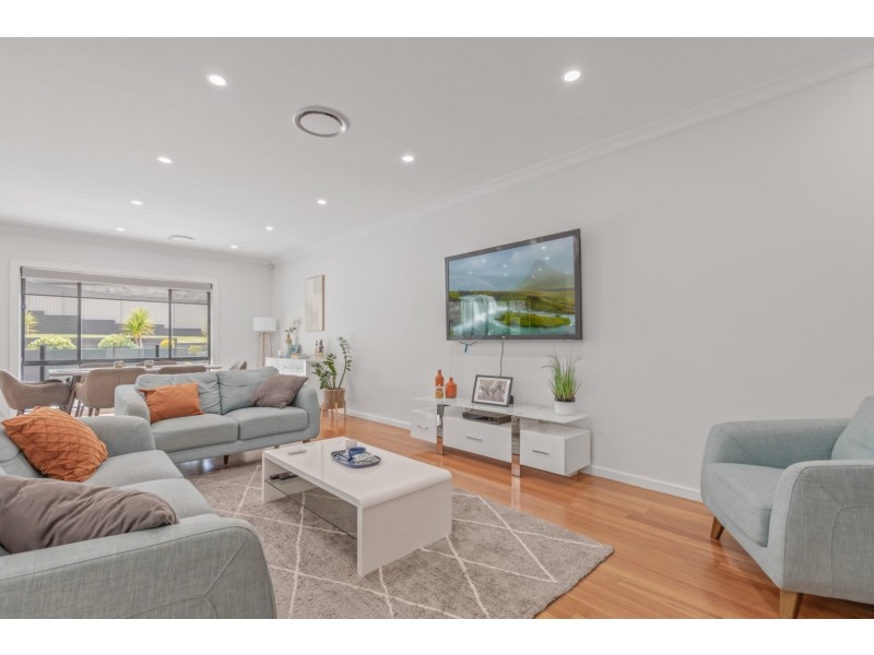 11 Bursaria Place, South Bowenfels NSW 2790