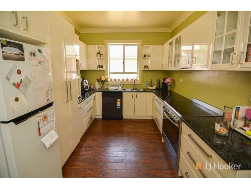 8 Saville Street, Portland NSW 2847