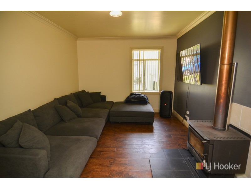 8 Saville Street, Portland NSW 2847