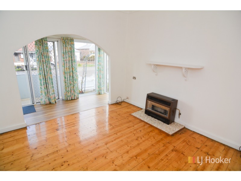 11 Hayley Street, Lithgow NSW 2790