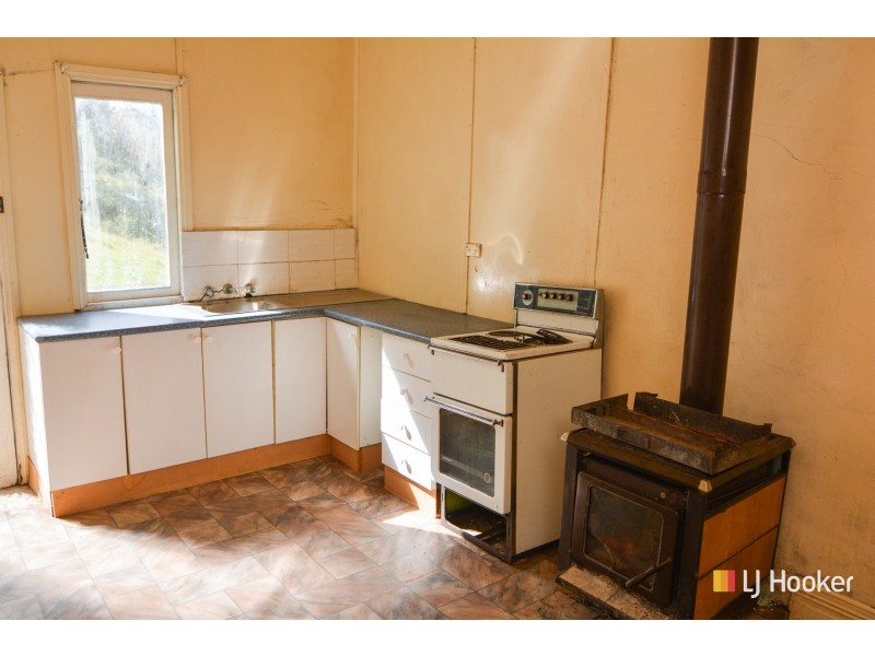 1941 Jenolan Caves Road, Hampton NSW 2790