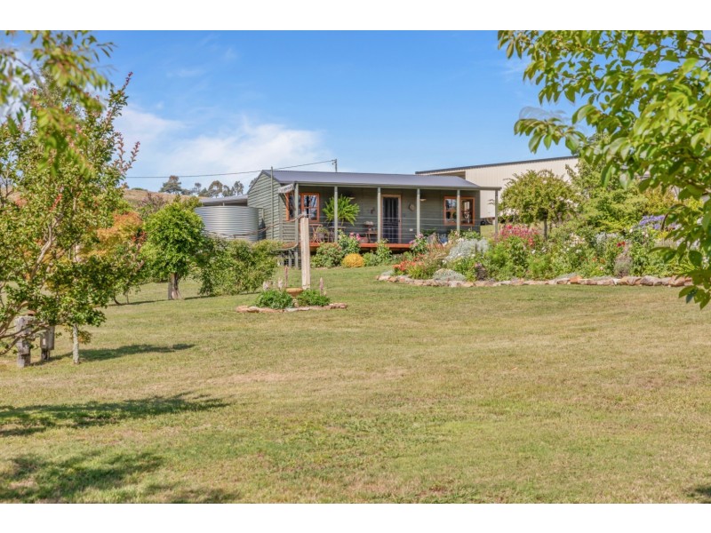 6121 Castlereagh Highway, Running Stream NSW 2850