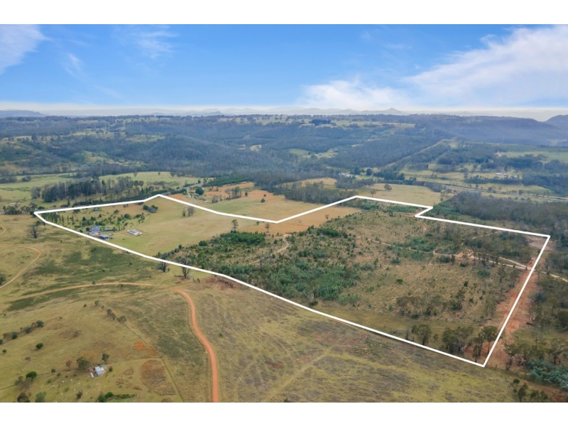 6121 Castlereagh Highway, Running Stream NSW 2850