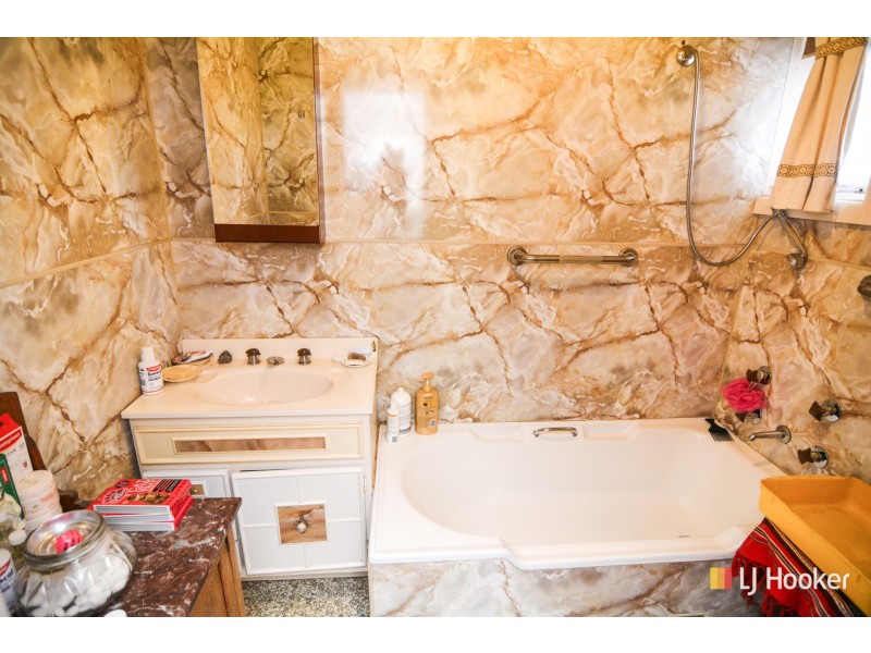 82 Laurence Street, Lithgow NSW 2790