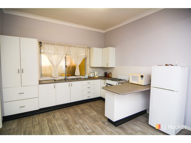 43 Chifley Road, Lithgow NSW 2790