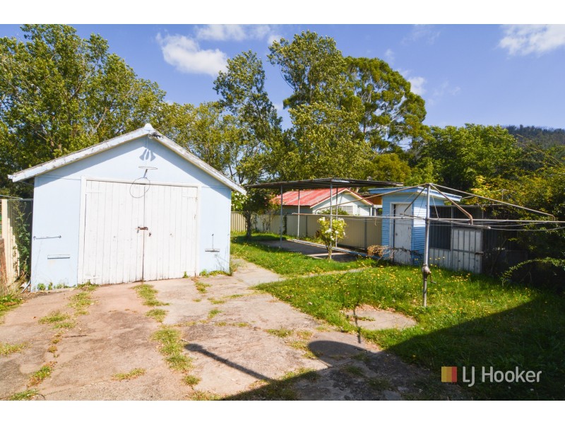 12 Sandford Avenue, Lithgow NSW 2790
