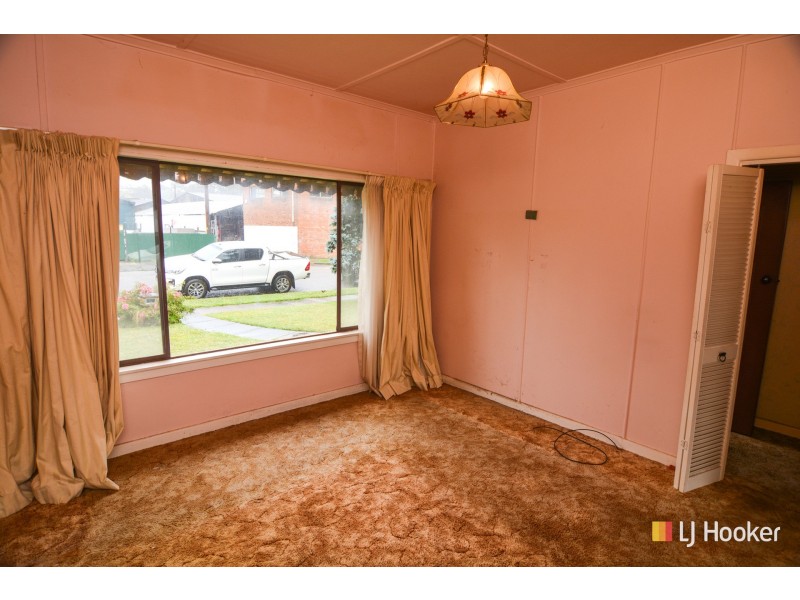 73 Laurence Street, Lithgow NSW 2790