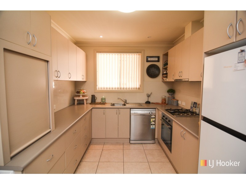 2/16 Sidey Place, Wallerawang NSW 2845
