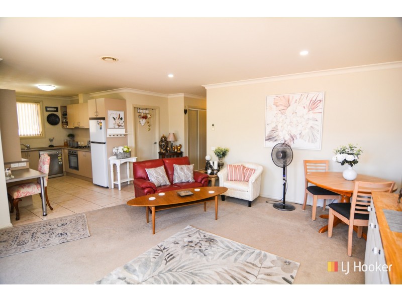 2/16 Sidey Place, Wallerawang NSW 2845