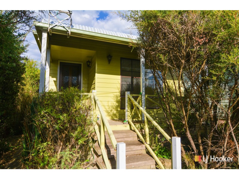33 Laurence Street, Lithgow NSW 2790