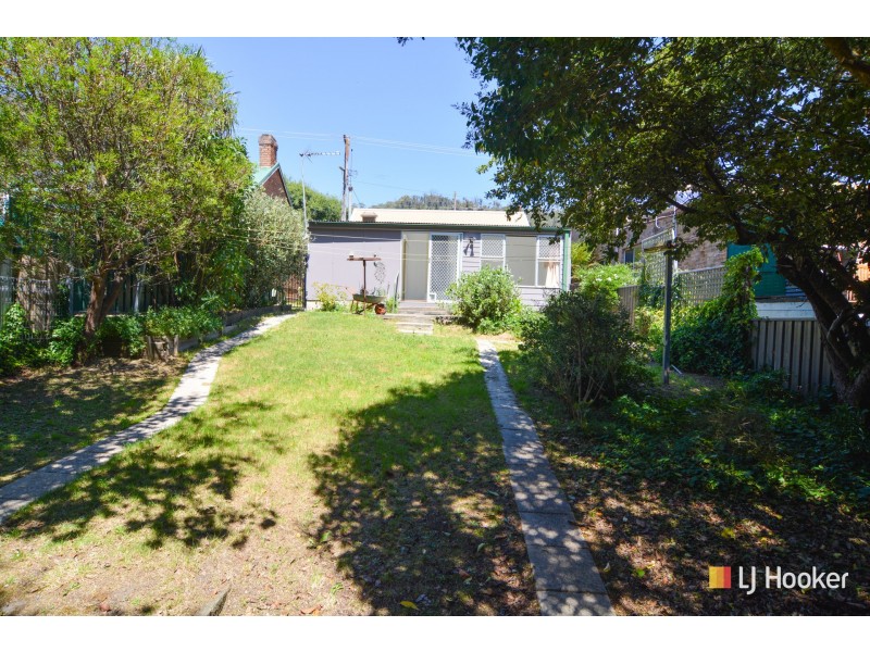 4 Bells Road, Lithgow NSW 2790