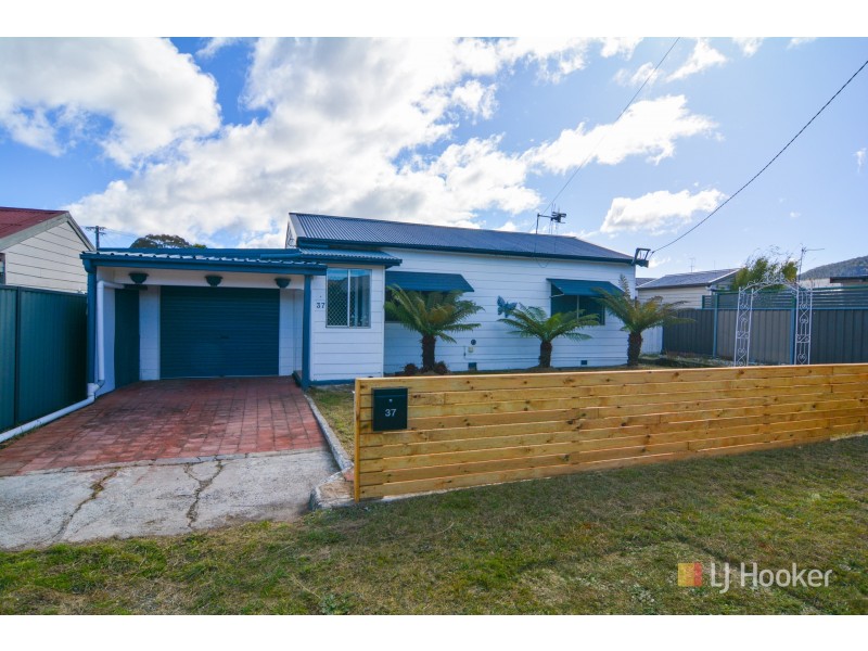 37 Outer Crescent, Lithgow NSW 2790