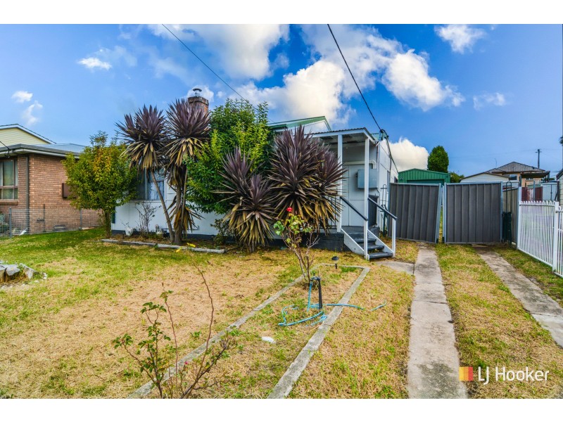 27 Musket Parade, Lithgow NSW 2790