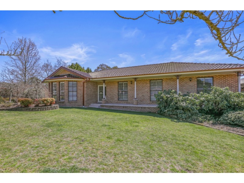 3 Girraween Drive, Marrangaroo NSW 2790