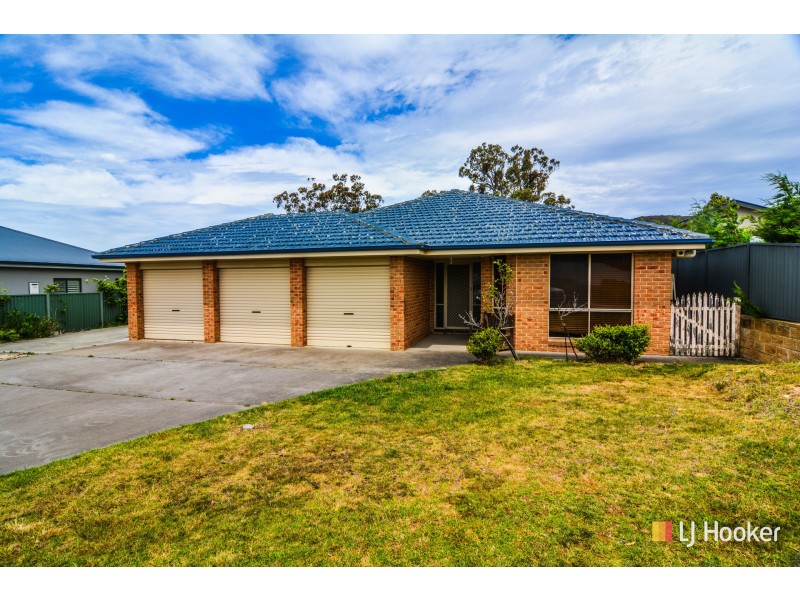 18 Robertson Street, Lithgow NSW 2790