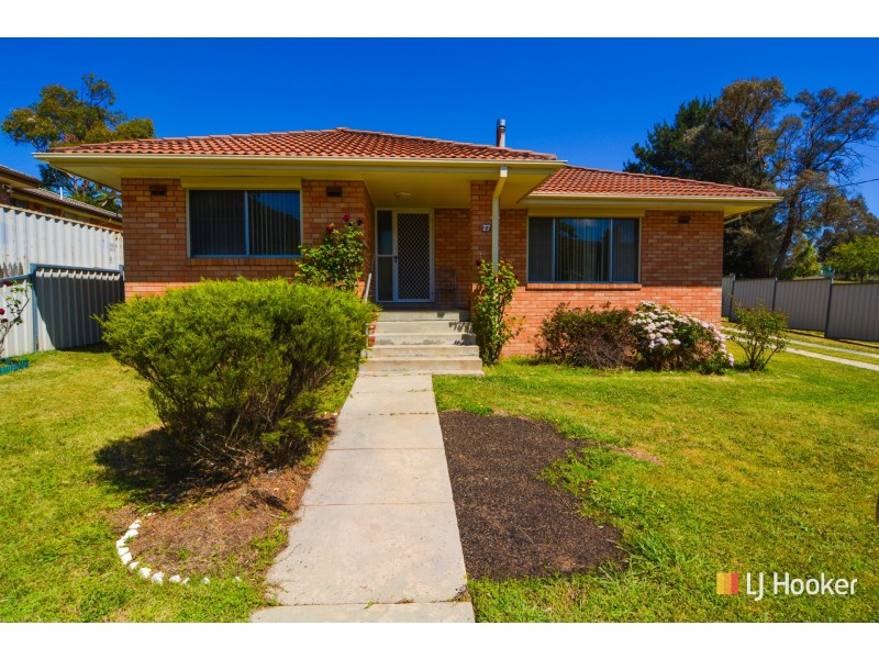 27 Amiens Street, Lithgow NSW 2790