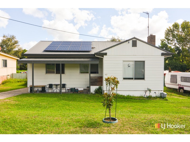 42 Stewart Street, Lithgow NSW 2790