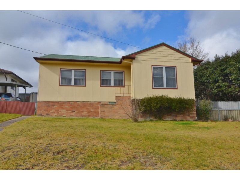 14 Stewart Street, Lithgow NSW 2790