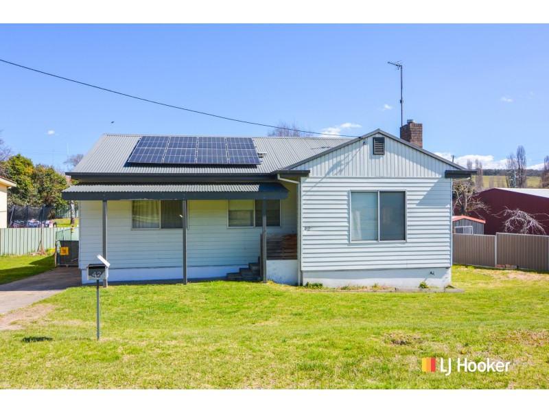 42 Stewart Street, Lithgow NSW 2790