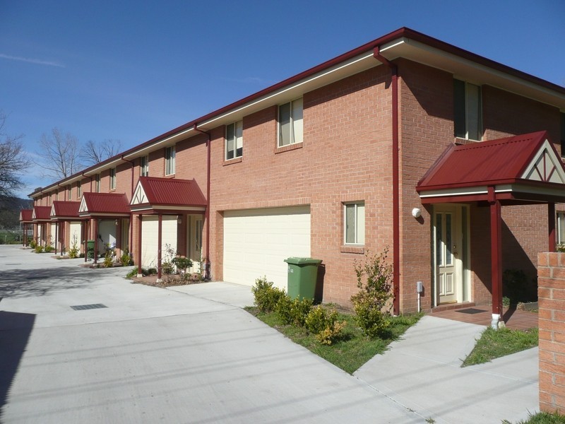 Unit 2/9 Coalbrook Street, Lithgow NSW 2790