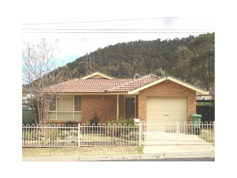 14 Crane Road, Lithgow NSW 2790