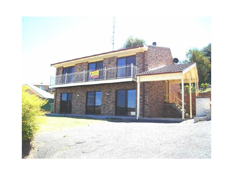 8 Walker Drive, Wallerawang NSW 2845