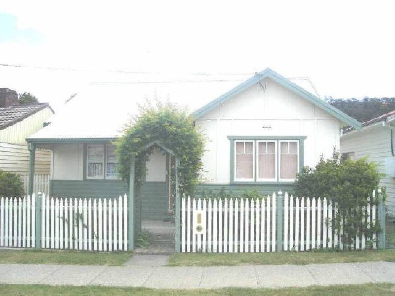 132 Inch Street, Lithgow NSW 2790