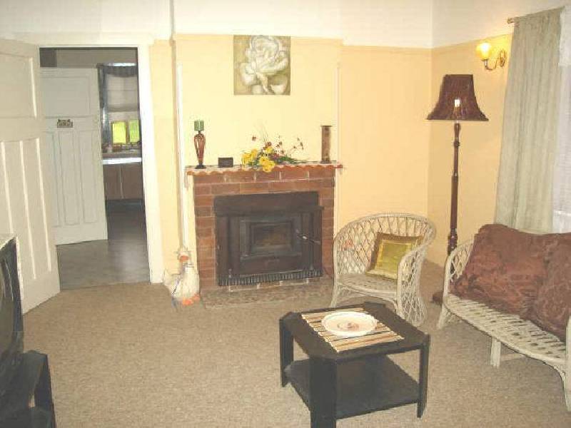 25 Sandford Avenue, Lithgow NSW 2790