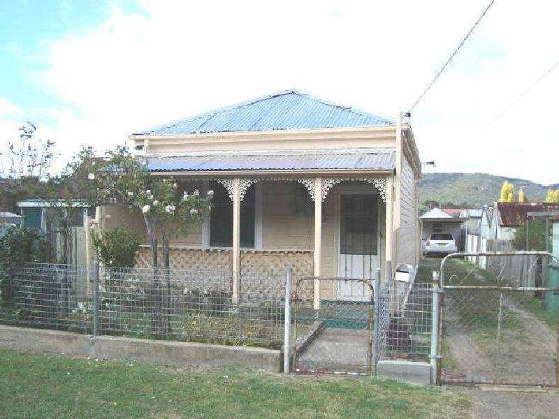 13 Geordie Street, Lithgow NSW 2790