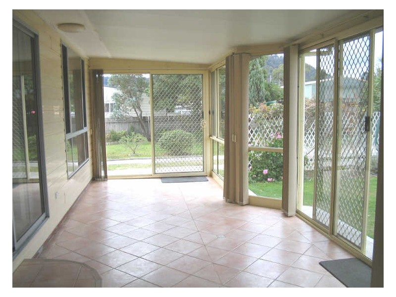 89 Rifle Parade, Lithgow NSW 2790