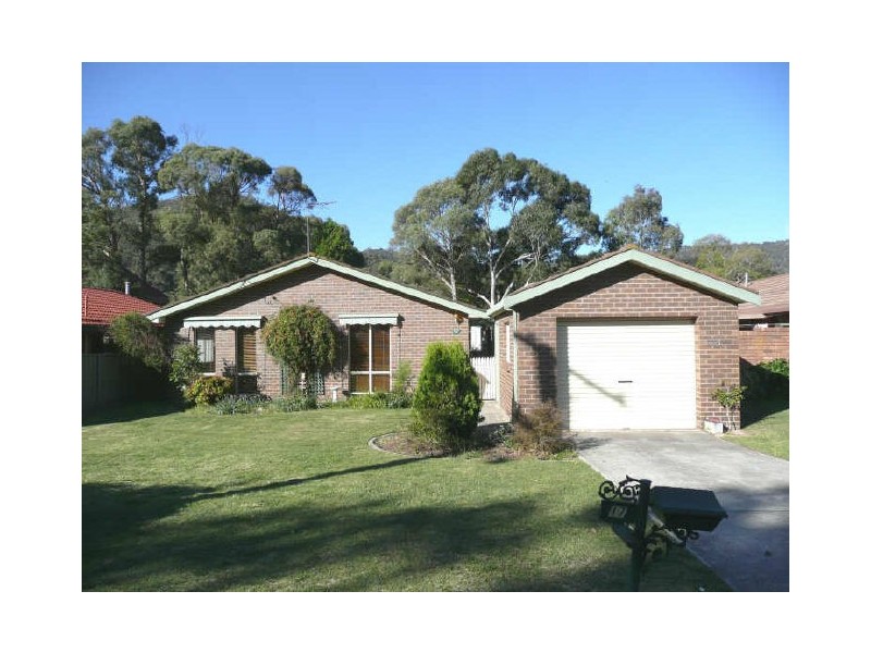 17 Fullagar Avenue, Lithgow NSW 2790