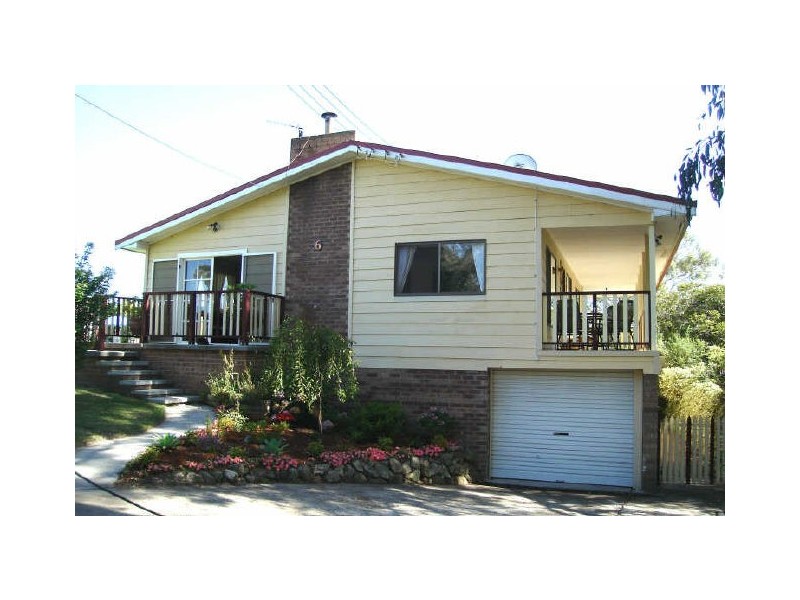6 Thompson Street, Portland NSW 2847