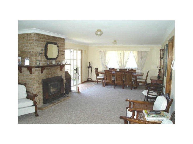 6 Thompson Street, Portland NSW 2847