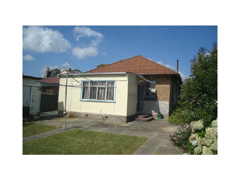 15 Martini Parade, Lithgow NSW 2790