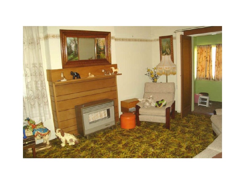 15 Martini Parade, Lithgow NSW 2790